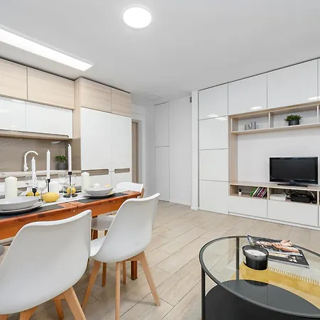 Apartamento Lumina I 2Br Apartments With Balcony I Palace Of Culture And Science Varsóvia